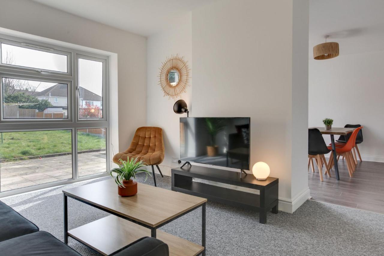 Parkside - Modern Three Bedroom House With Parking Romford Exterior foto